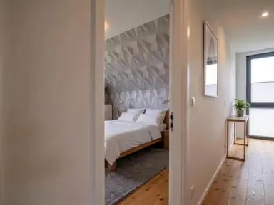Flur und Schlafzimmer